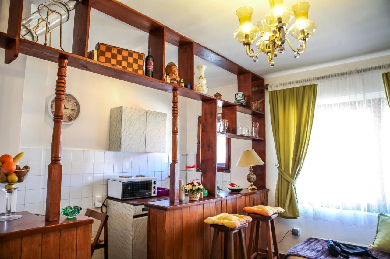 Apartment Dejan เซทินเจ ภายนอก รูปภาพ