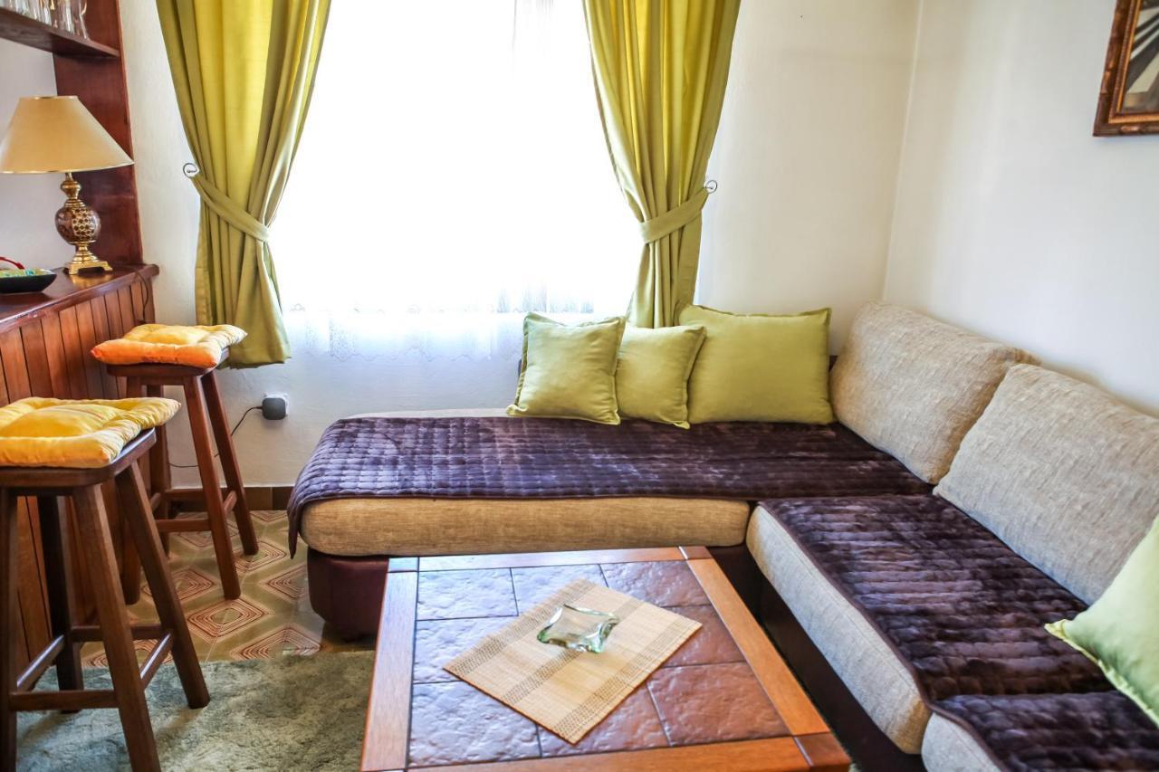Apartment Dejan เซทินเจ ภายนอก รูปภาพ