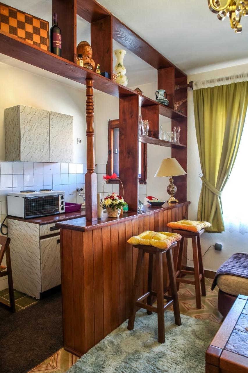Apartment Dejan เซทินเจ ภายนอก รูปภาพ